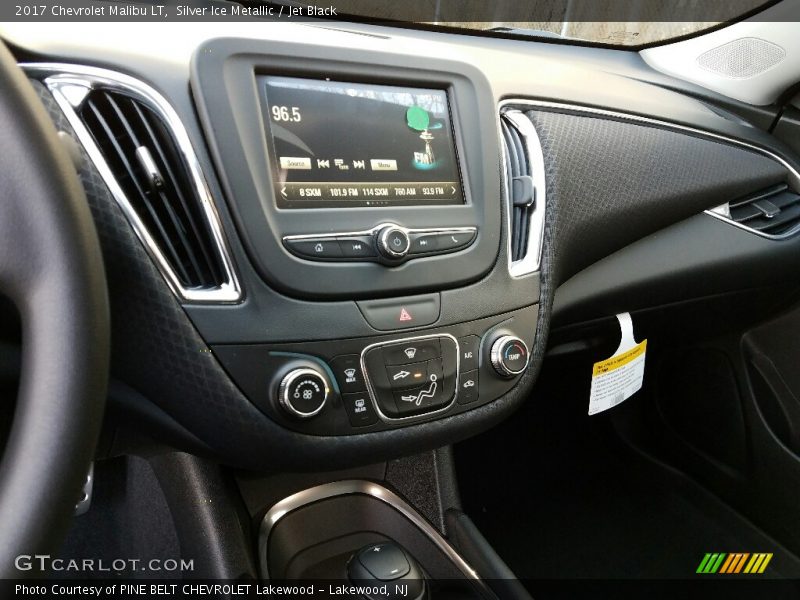 Silver Ice Metallic / Jet Black 2017 Chevrolet Malibu LT