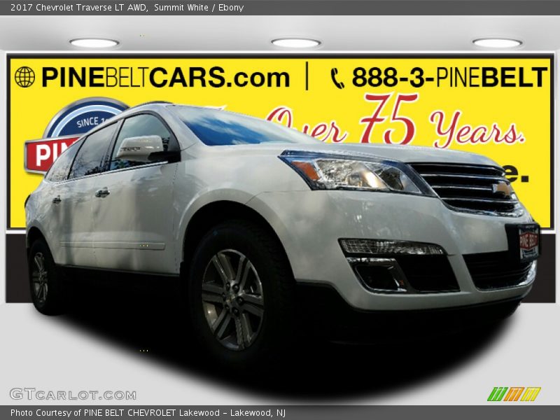 Summit White / Ebony 2017 Chevrolet Traverse LT AWD