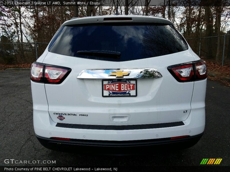 Summit White / Ebony 2017 Chevrolet Traverse LT AWD
