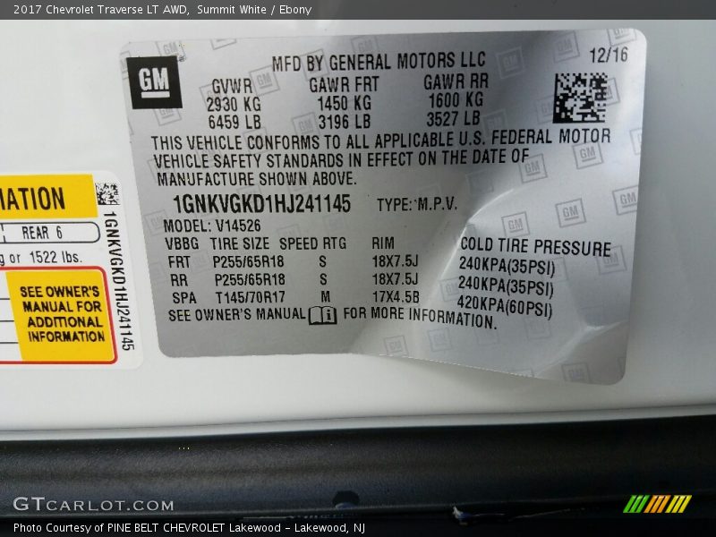 Summit White / Ebony 2017 Chevrolet Traverse LT AWD