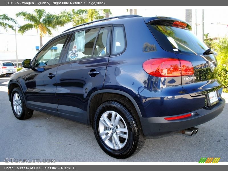 Night Blue Metallic / Beige/Black 2016 Volkswagen Tiguan S