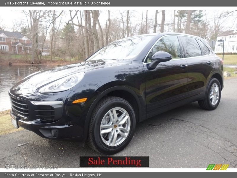 Moonlight Blue Metallic / Luxor Beige 2016 Porsche Cayenne