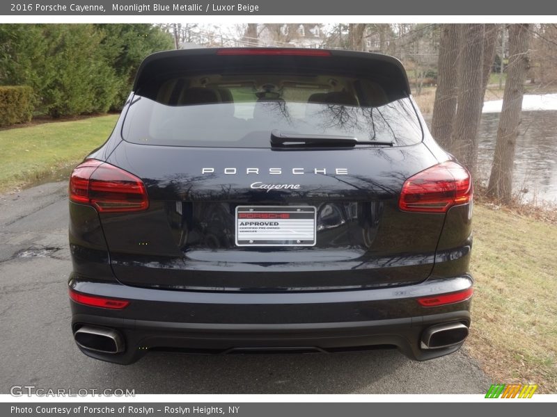 Moonlight Blue Metallic / Luxor Beige 2016 Porsche Cayenne