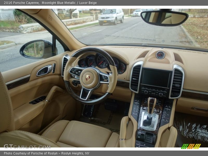 Moonlight Blue Metallic / Luxor Beige 2016 Porsche Cayenne