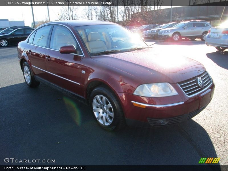 Colorado Red Pearl / Beige 2002 Volkswagen Passat GLS Sedan