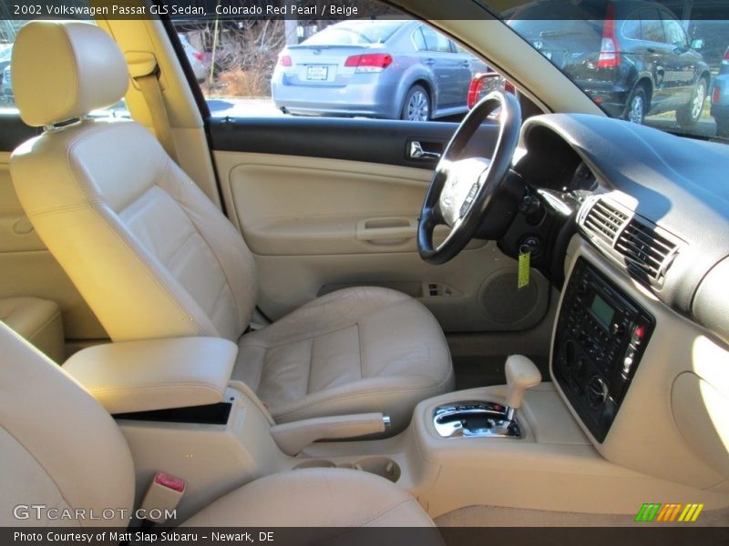 Colorado Red Pearl / Beige 2002 Volkswagen Passat GLS Sedan
