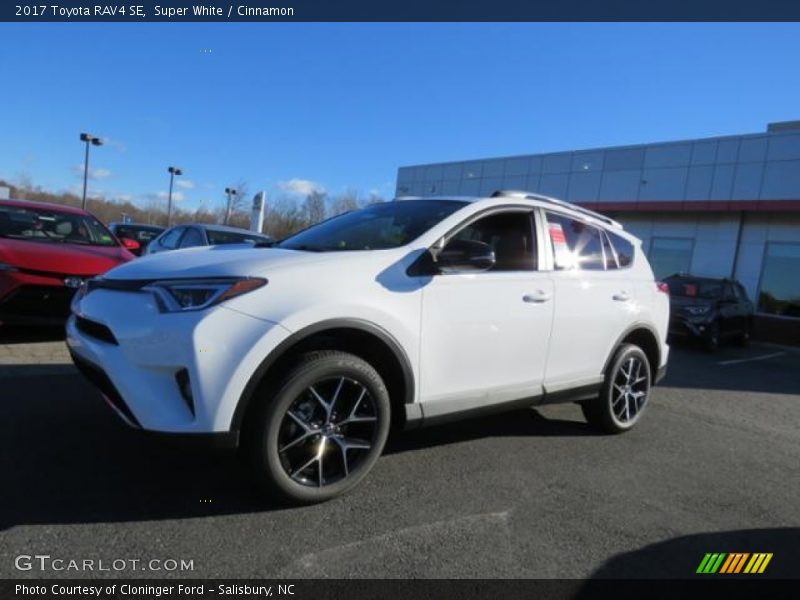 Super White / Cinnamon 2017 Toyota RAV4 SE