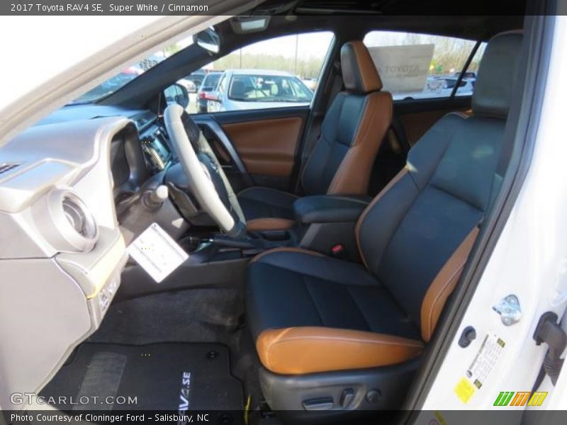 Super White / Cinnamon 2017 Toyota RAV4 SE