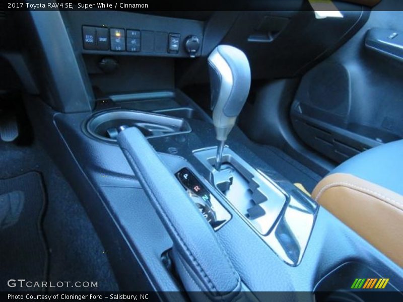 Super White / Cinnamon 2017 Toyota RAV4 SE