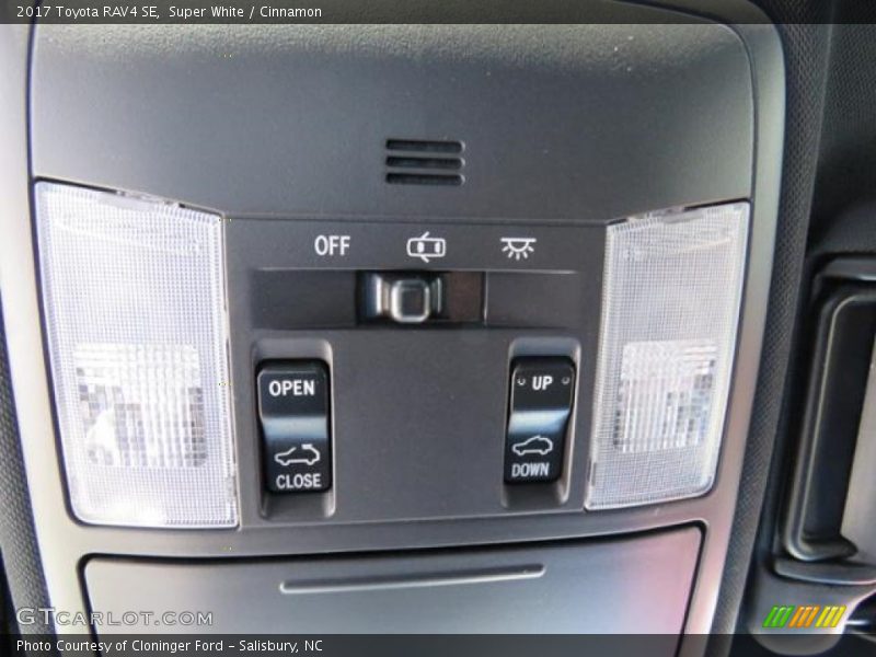 Super White / Cinnamon 2017 Toyota RAV4 SE