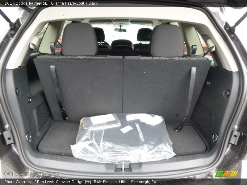 Granite Pearl-Coat / Black 2017 Dodge Journey SE