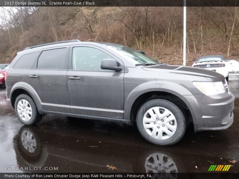 Granite Pearl-Coat / Black 2017 Dodge Journey SE