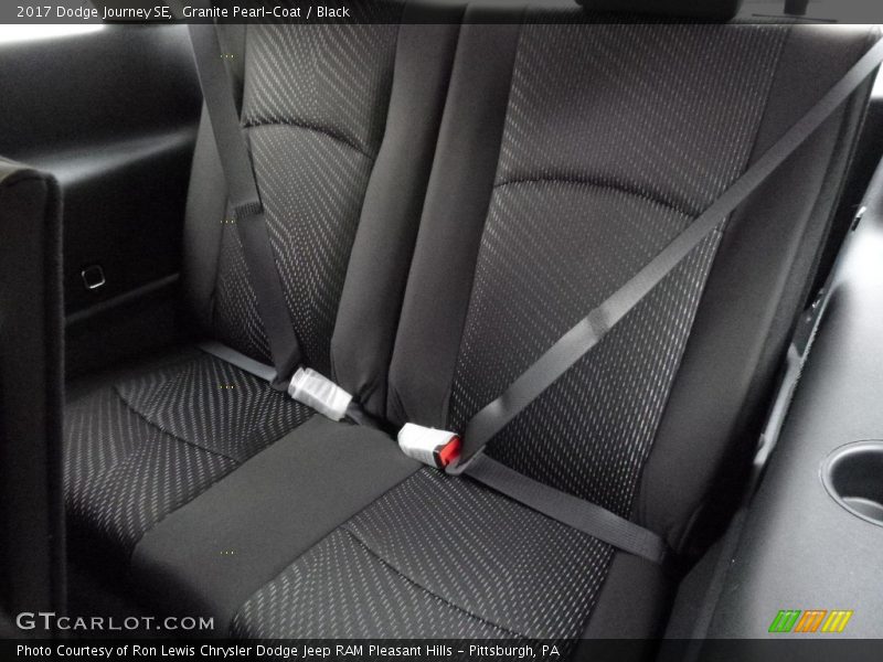 Granite Pearl-Coat / Black 2017 Dodge Journey SE