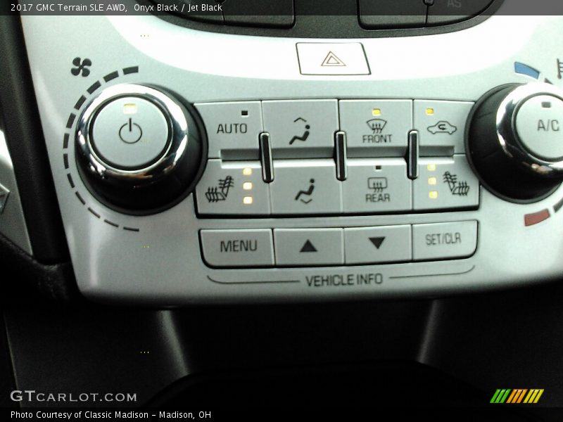 Onyx Black / Jet Black 2017 GMC Terrain SLE AWD