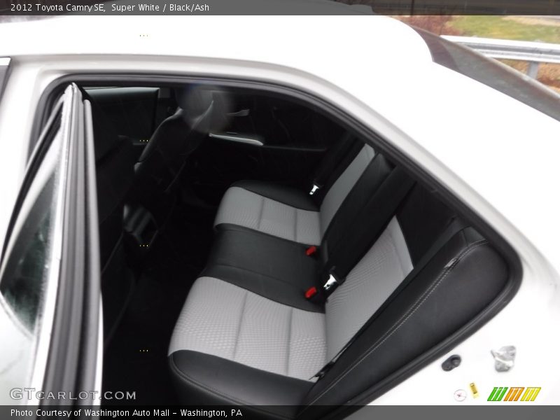 Super White / Black/Ash 2012 Toyota Camry SE