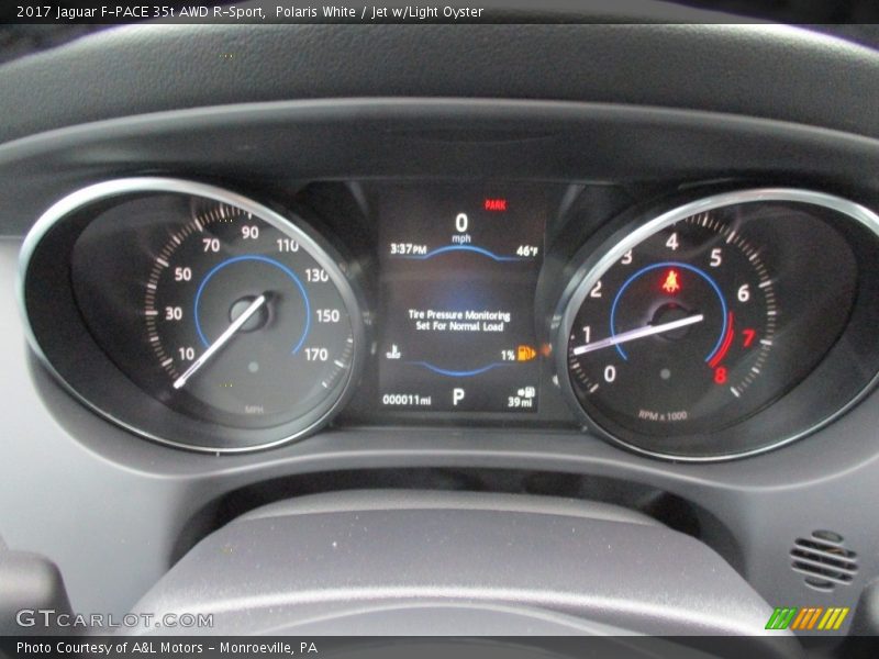 Polaris White / Jet w/Light Oyster 2017 Jaguar F-PACE 35t AWD R-Sport