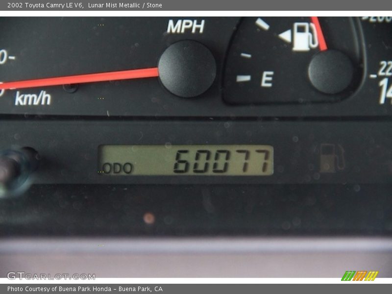 Lunar Mist Metallic / Stone 2002 Toyota Camry LE V6