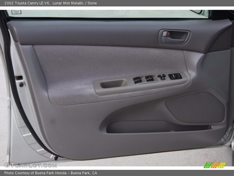 Lunar Mist Metallic / Stone 2002 Toyota Camry LE V6