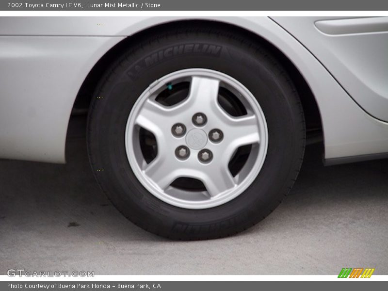 Lunar Mist Metallic / Stone 2002 Toyota Camry LE V6