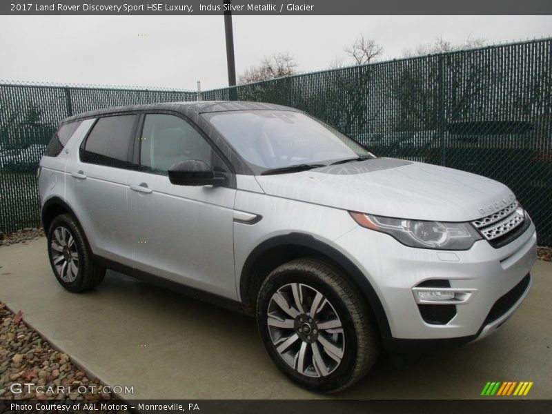 Front 3/4 View of 2017 Discovery Sport HSE Luxury