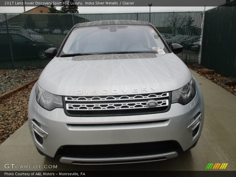 Indus Silver Metallic / Glacier 2017 Land Rover Discovery Sport HSE Luxury