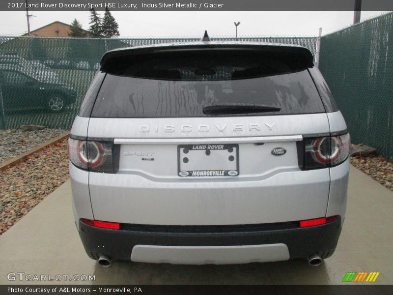 Indus Silver Metallic / Glacier 2017 Land Rover Discovery Sport HSE Luxury