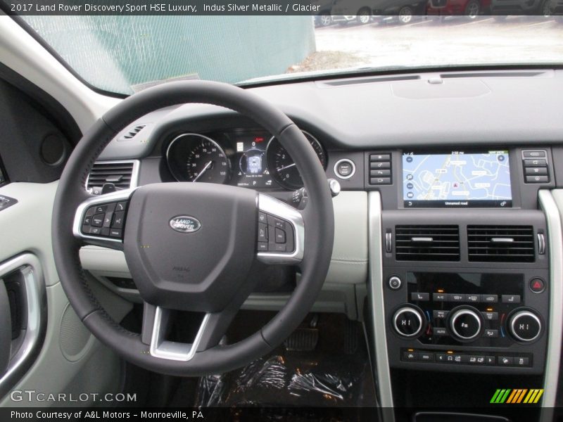Indus Silver Metallic / Glacier 2017 Land Rover Discovery Sport HSE Luxury