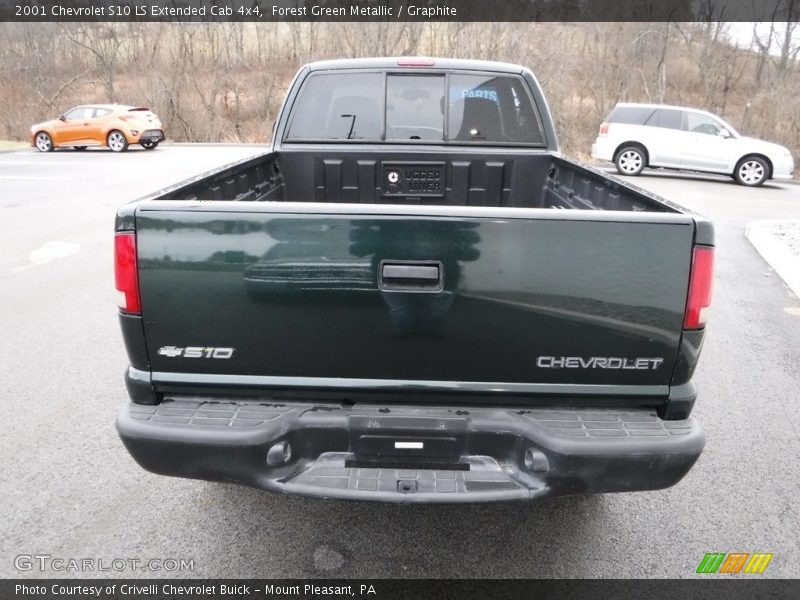 Forest Green Metallic / Graphite 2001 Chevrolet S10 LS Extended Cab 4x4