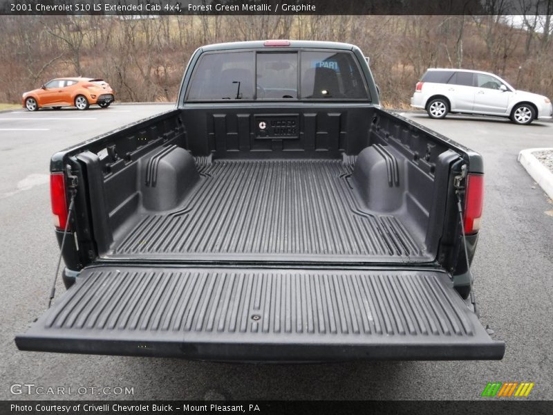 Forest Green Metallic / Graphite 2001 Chevrolet S10 LS Extended Cab 4x4