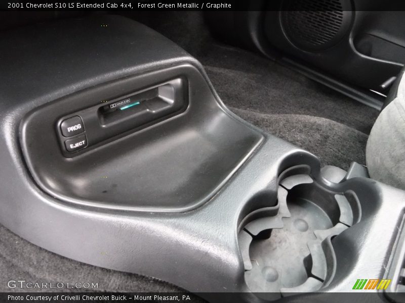 Forest Green Metallic / Graphite 2001 Chevrolet S10 LS Extended Cab 4x4