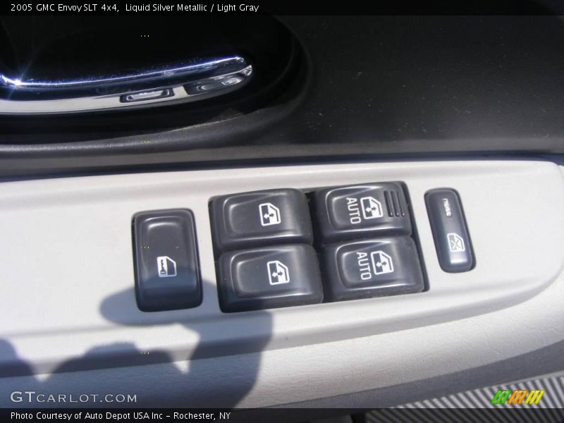 Liquid Silver Metallic / Light Gray 2005 GMC Envoy SLT 4x4