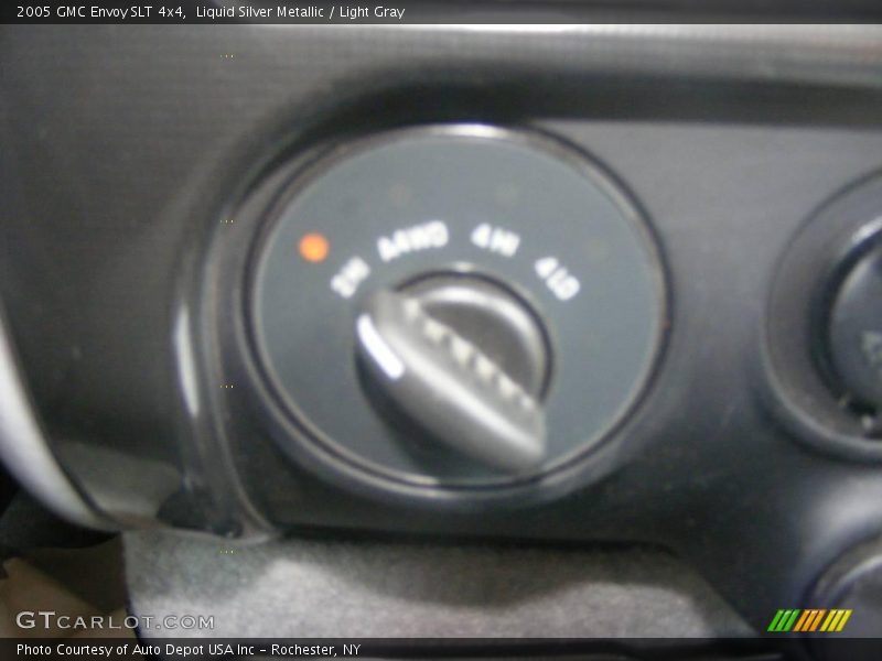 Liquid Silver Metallic / Light Gray 2005 GMC Envoy SLT 4x4