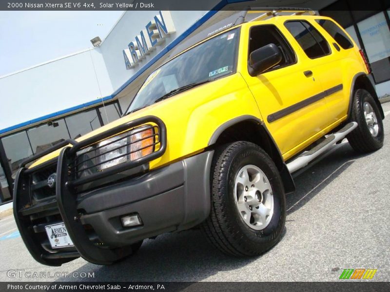 Solar Yellow / Dusk 2000 Nissan Xterra SE V6 4x4