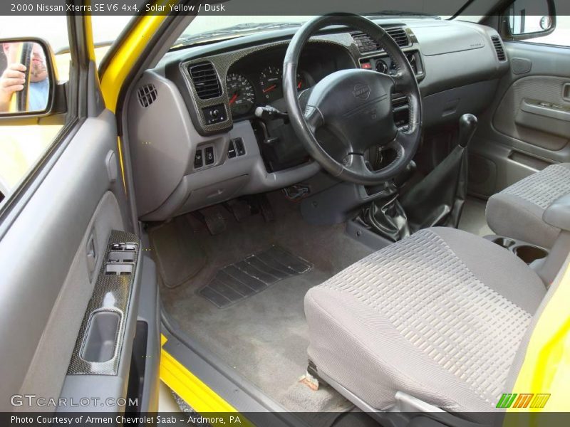 Solar Yellow / Dusk 2000 Nissan Xterra SE V6 4x4