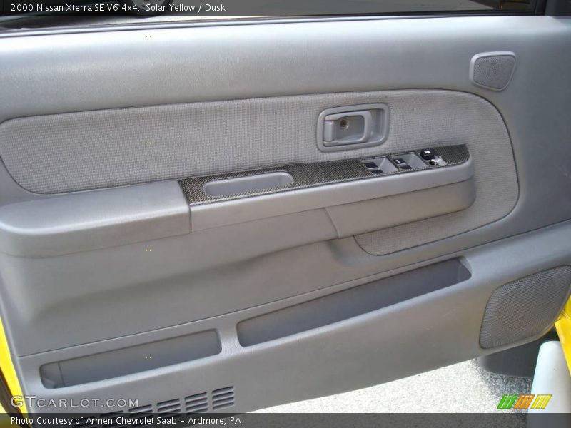 Solar Yellow / Dusk 2000 Nissan Xterra SE V6 4x4