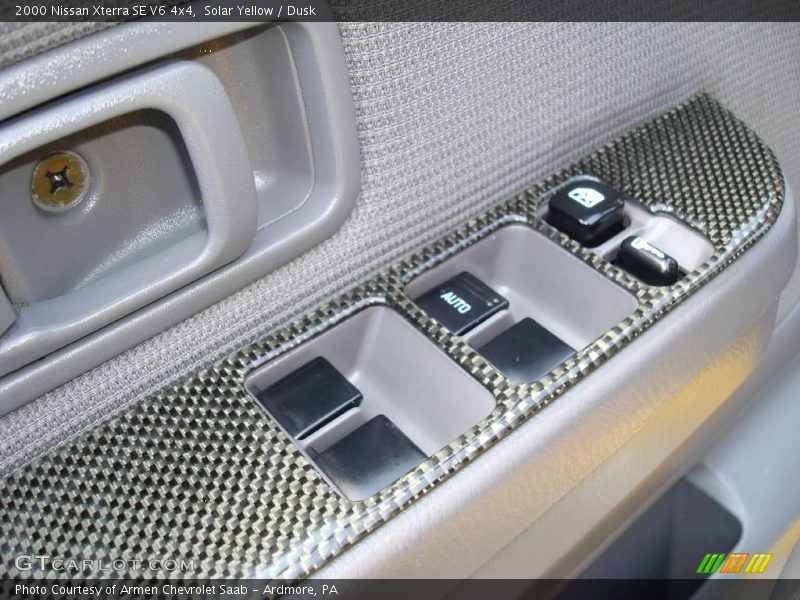 Solar Yellow / Dusk 2000 Nissan Xterra SE V6 4x4
