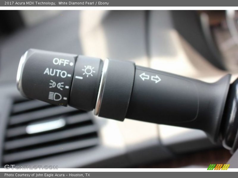 White Diamond Pearl / Ebony 2017 Acura MDX Technology