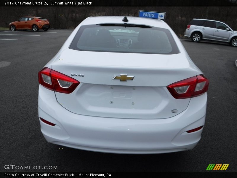 Summit White / Jet Black 2017 Chevrolet Cruze LS