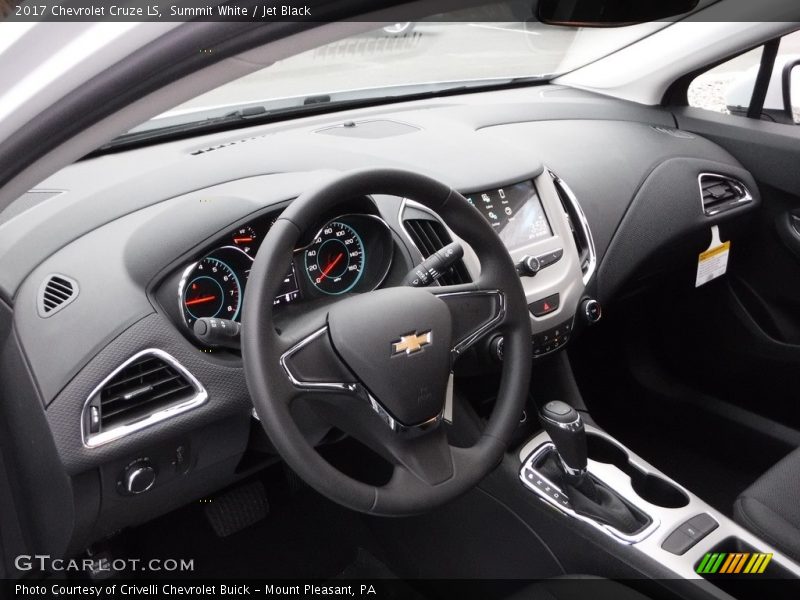 Summit White / Jet Black 2017 Chevrolet Cruze LS