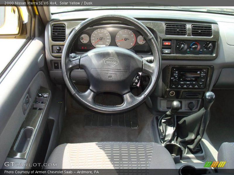 Solar Yellow / Dusk 2000 Nissan Xterra SE V6 4x4