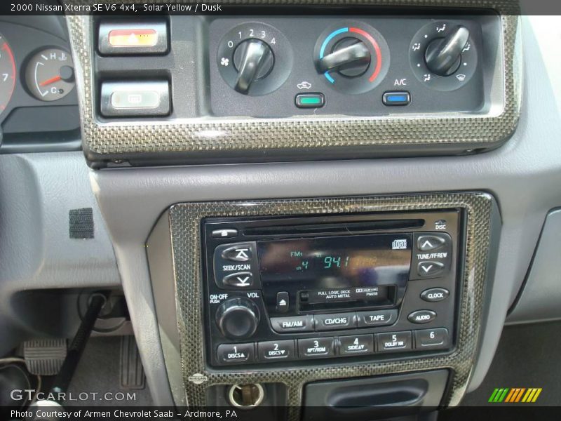 Solar Yellow / Dusk 2000 Nissan Xterra SE V6 4x4