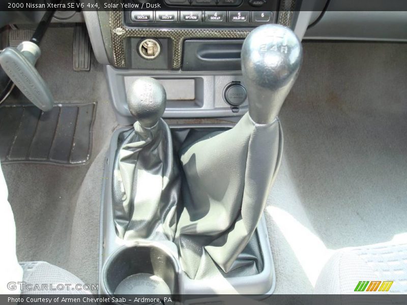 Solar Yellow / Dusk 2000 Nissan Xterra SE V6 4x4