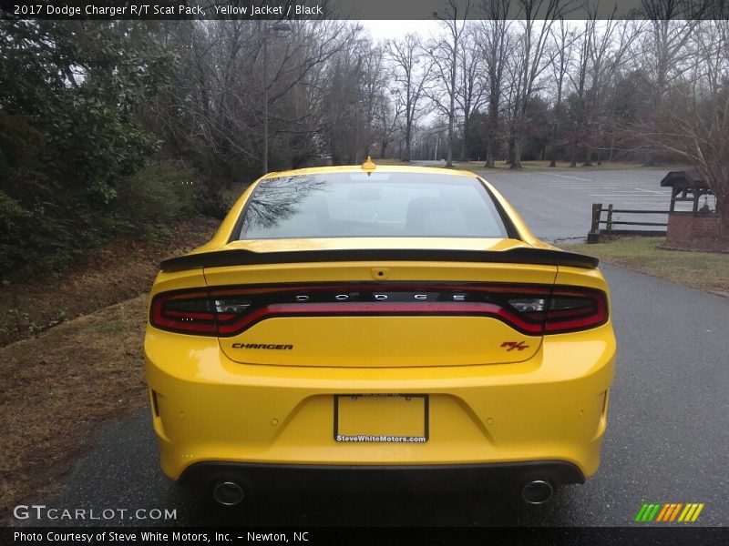 Yellow Jacket / Black 2017 Dodge Charger R/T Scat Pack