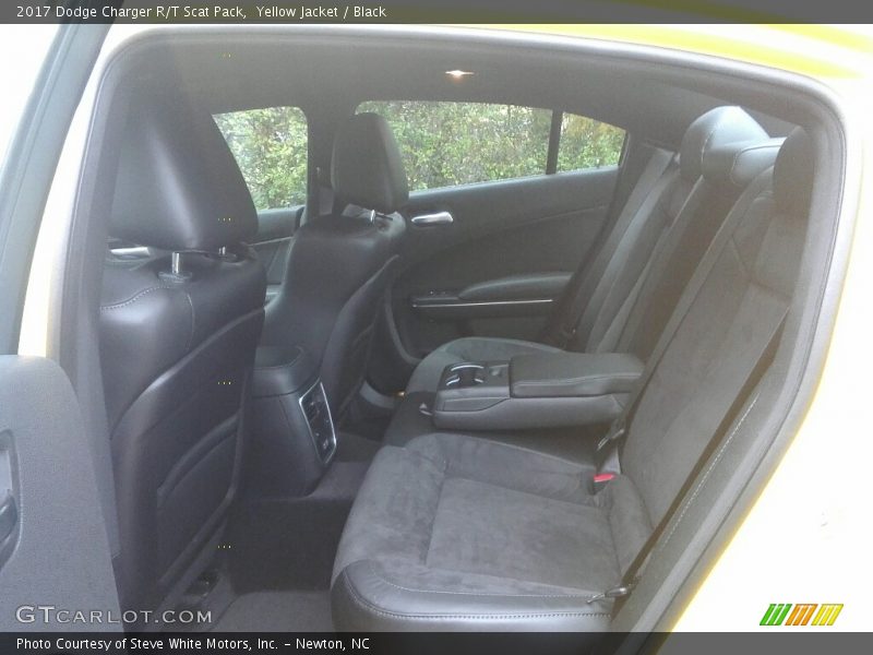 Yellow Jacket / Black 2017 Dodge Charger R/T Scat Pack