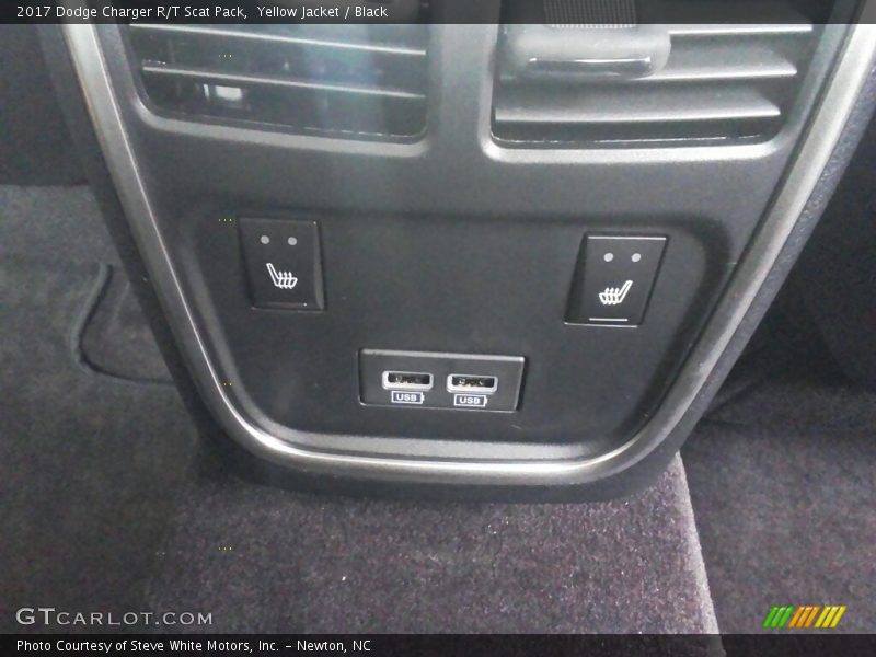 Yellow Jacket / Black 2017 Dodge Charger R/T Scat Pack