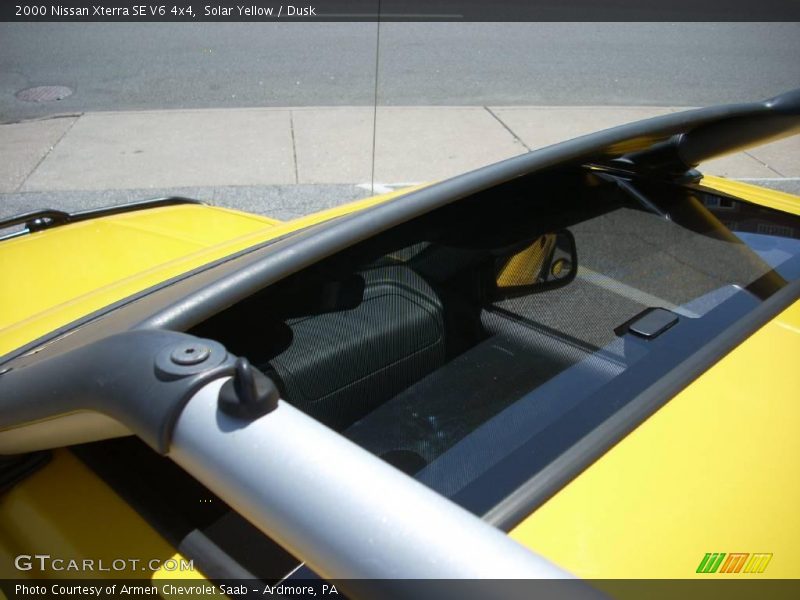 Solar Yellow / Dusk 2000 Nissan Xterra SE V6 4x4