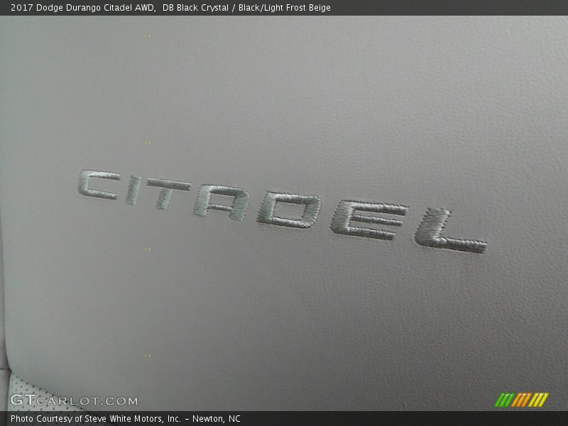 DB Black Crystal / Black/Light Frost Beige 2017 Dodge Durango Citadel AWD