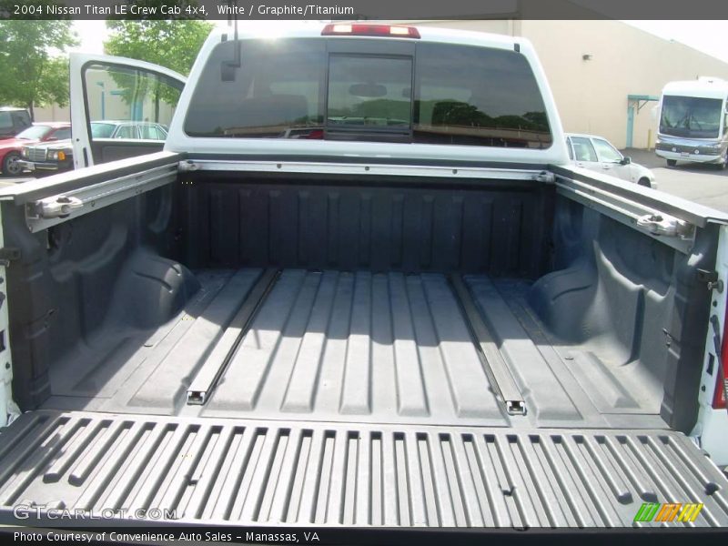 White / Graphite/Titanium 2004 Nissan Titan LE Crew Cab 4x4