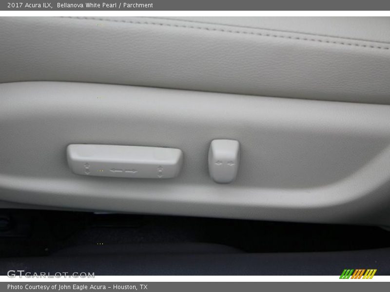 Bellanova White Pearl / Parchment 2017 Acura ILX