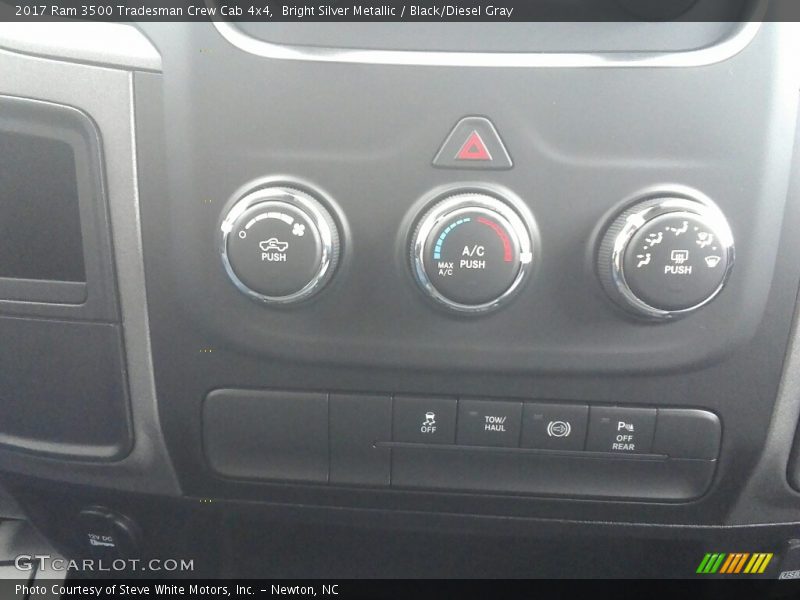 Bright Silver Metallic / Black/Diesel Gray 2017 Ram 3500 Tradesman Crew Cab 4x4
